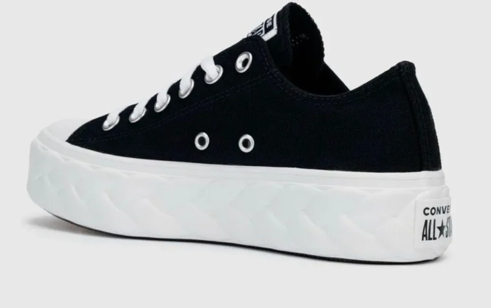 Converse round toe
